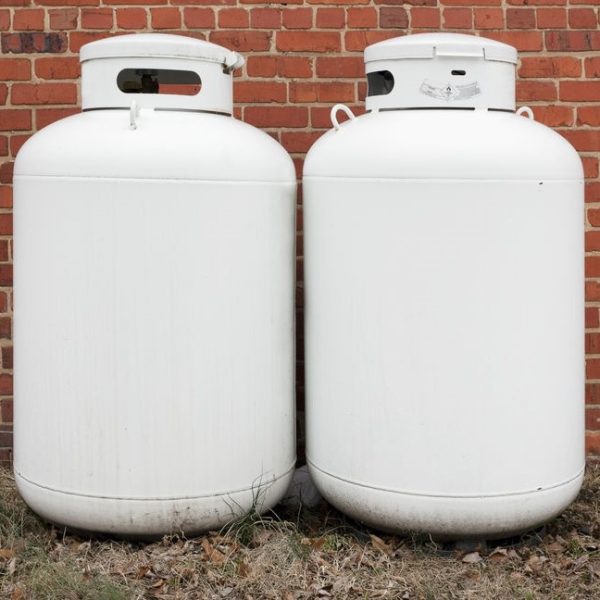 80421190_s-600x600 200 pound propane tank for small spaces - Image 1